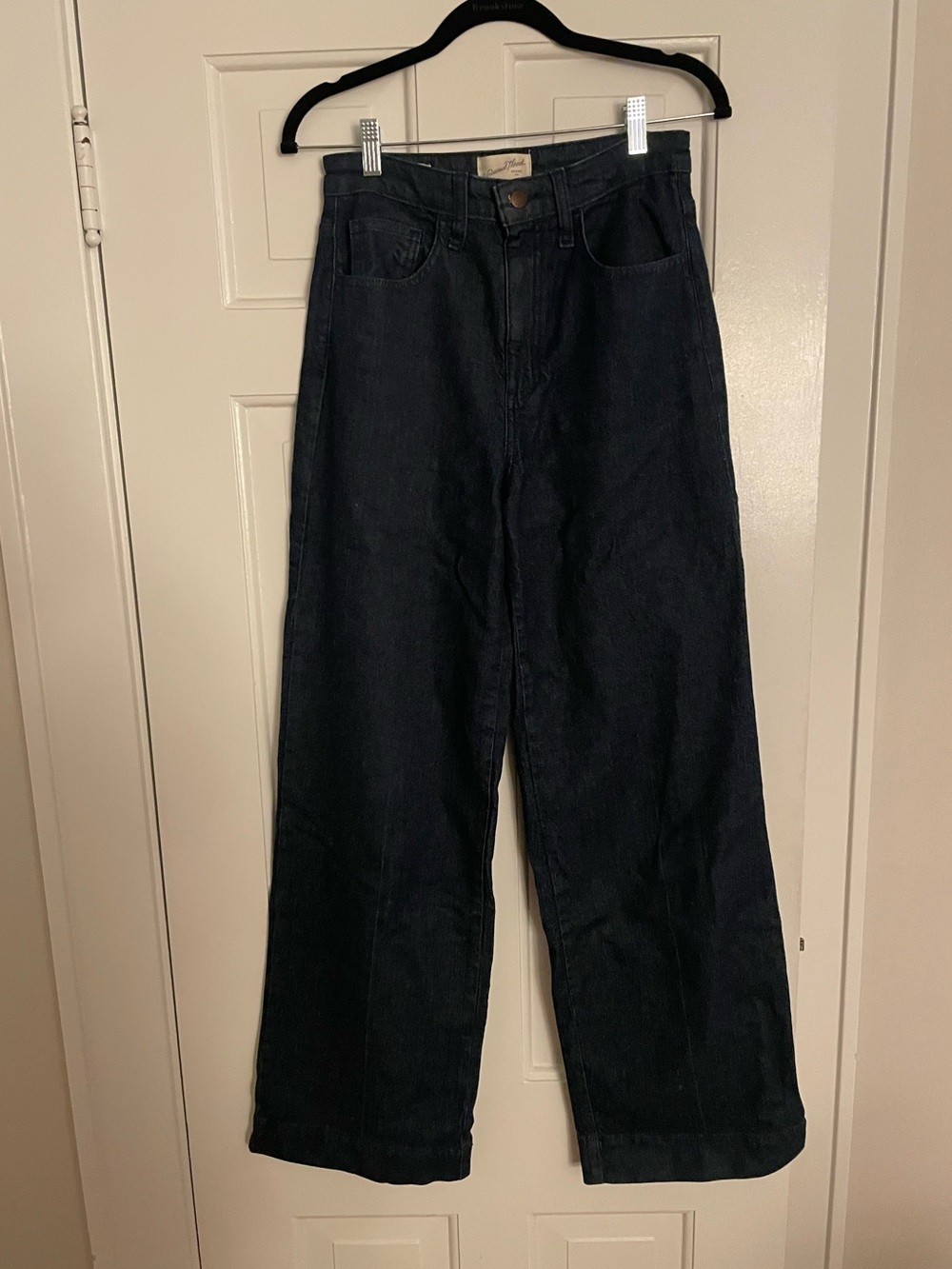 Wide leg dark wash blue jeans